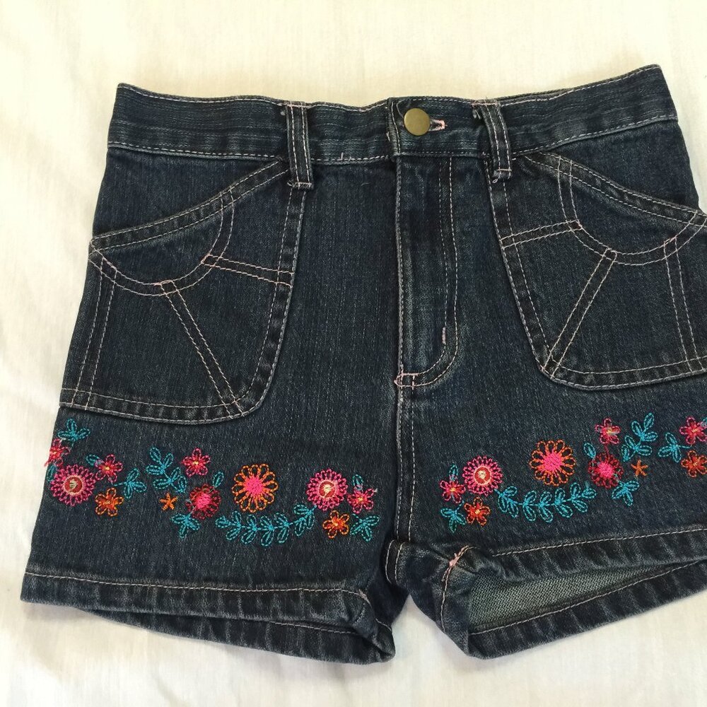 🦆  DIVA GIRLS JEANS SHORTS SIZE 10-12  🦆